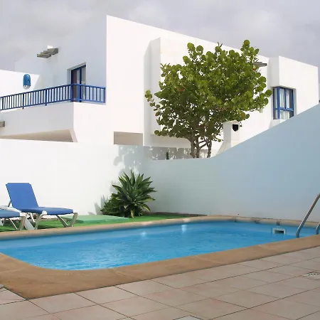 Puerto Rubicon Willa *