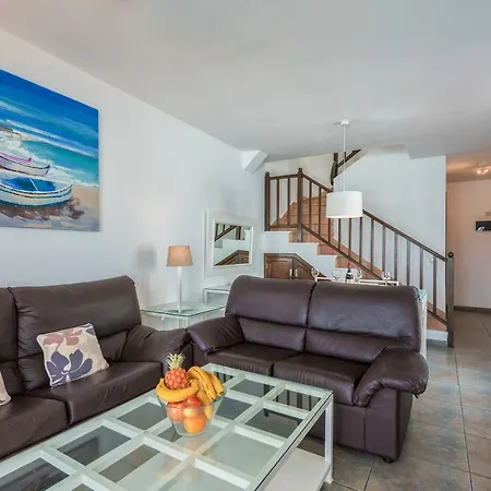 Puerto Rubicon Willa